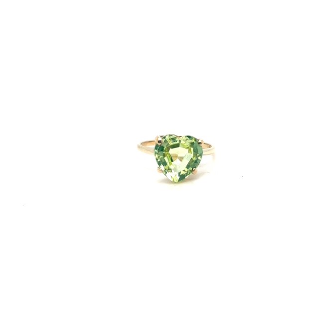14K yellow gold synthetic spinel heart-cut ring, approx. 5.27 ct center stone, 2.9 grams