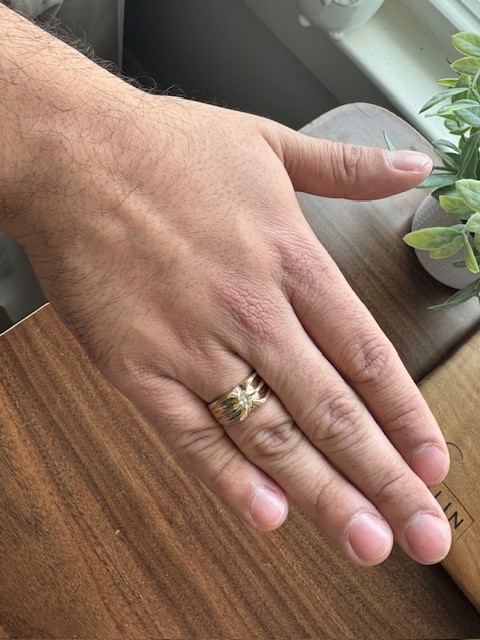 14K yellow gold modern brilliant diamond Belcher-set solitaire ring, 0.55 ct J color I1 clarity, splayed multi-prong head, wide plain polished flat-profile shank, men's style, size 9.5, 10.5 grams, Mid Century, 1960s