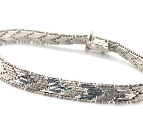 Sterling silver Italian riccio woven link bracelet with beaded borders and tongue clasp, 7.5 inches