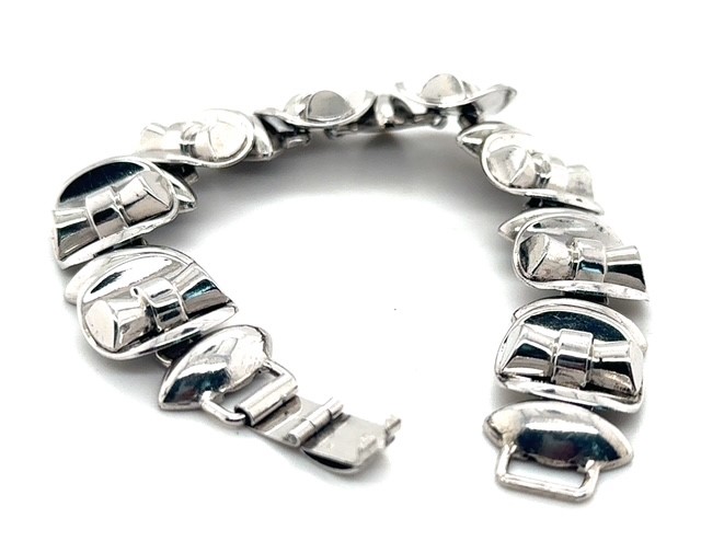 lightbox clasp