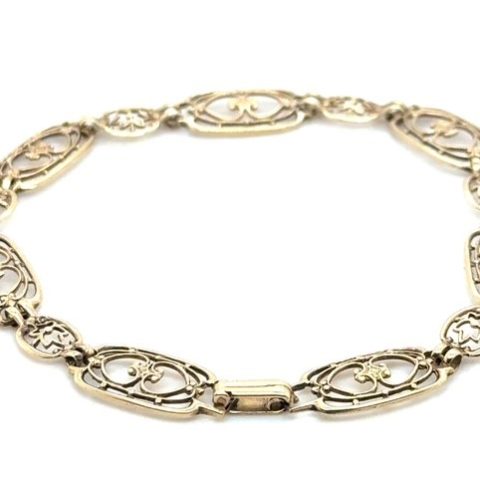 10K yellow gold Art Deco open-work link bracelet, seven rectangular heart and foliate scroll links alternating with six cushion flower links, fold-over clasp, 7.5" length, 8.5mm wide, 5.06 grams, sold as is