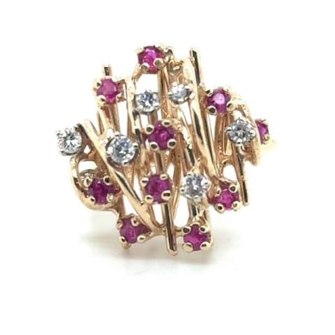 Mid Century brutalist 14K yellow gold diamond and ruby stick ring