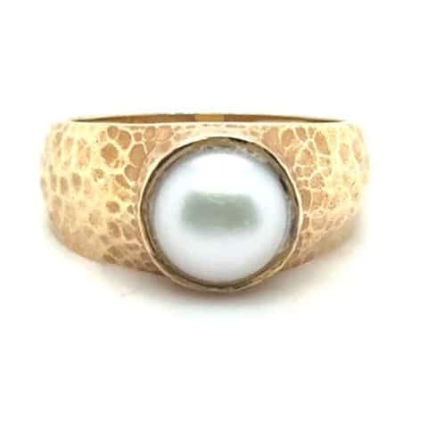 14K yellow gold cultured pearl ring with hammered finish, stamped Italy